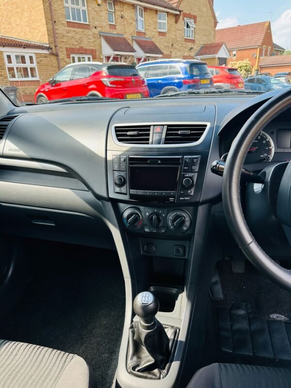 Suzuki Swift - Image 12